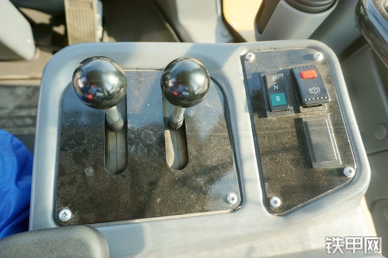 三一重工SYL956H5装载机局部