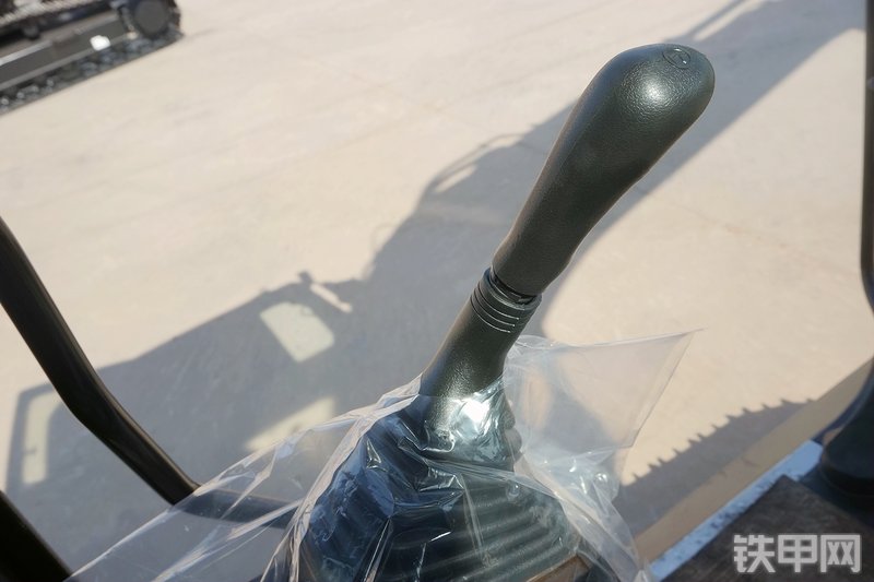 三一重工SY245H挖掘机局部