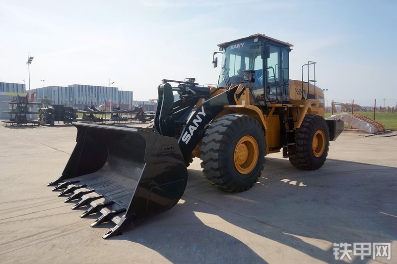 三一重工SYL956H5装载机整机外观