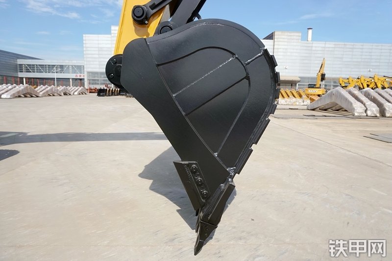 三一重工SY265C挖掘机局部