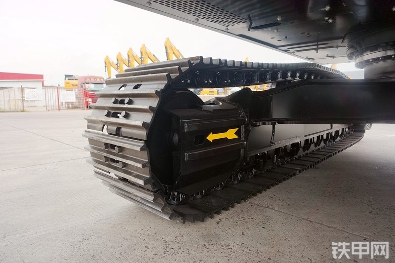 三一重工SY365H加长臂挖掘机局部