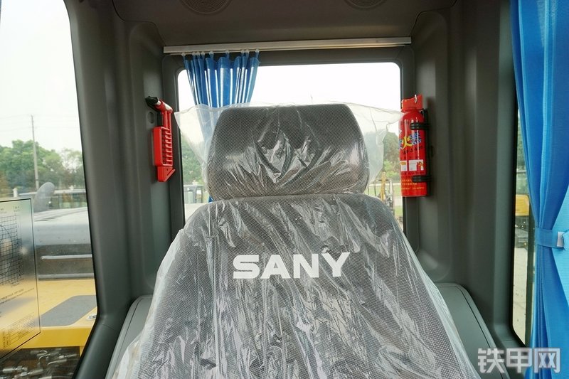 三一重工SY155W挖掘机局部