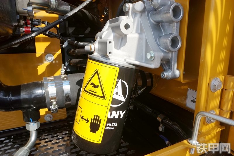 三一重工SY225C挖掘机局部