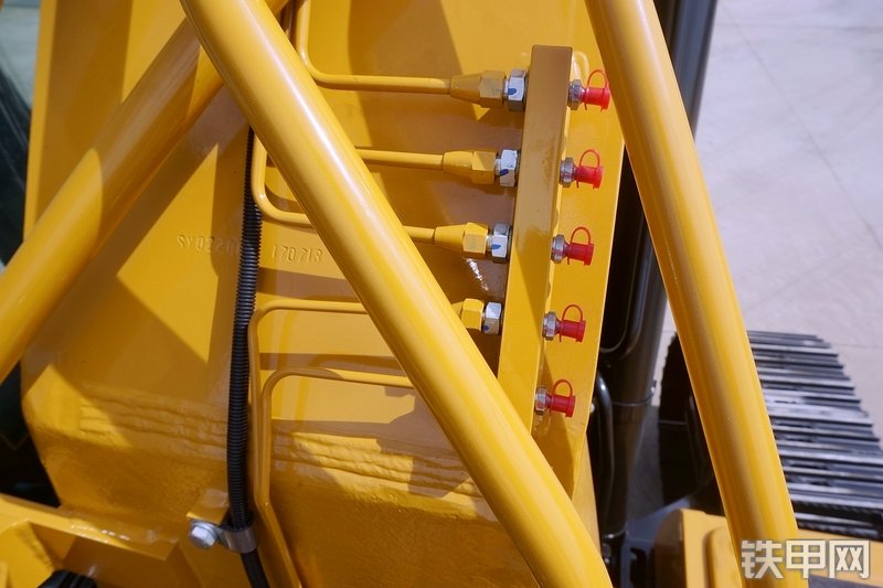 三一重工SY215C挖掘机局部