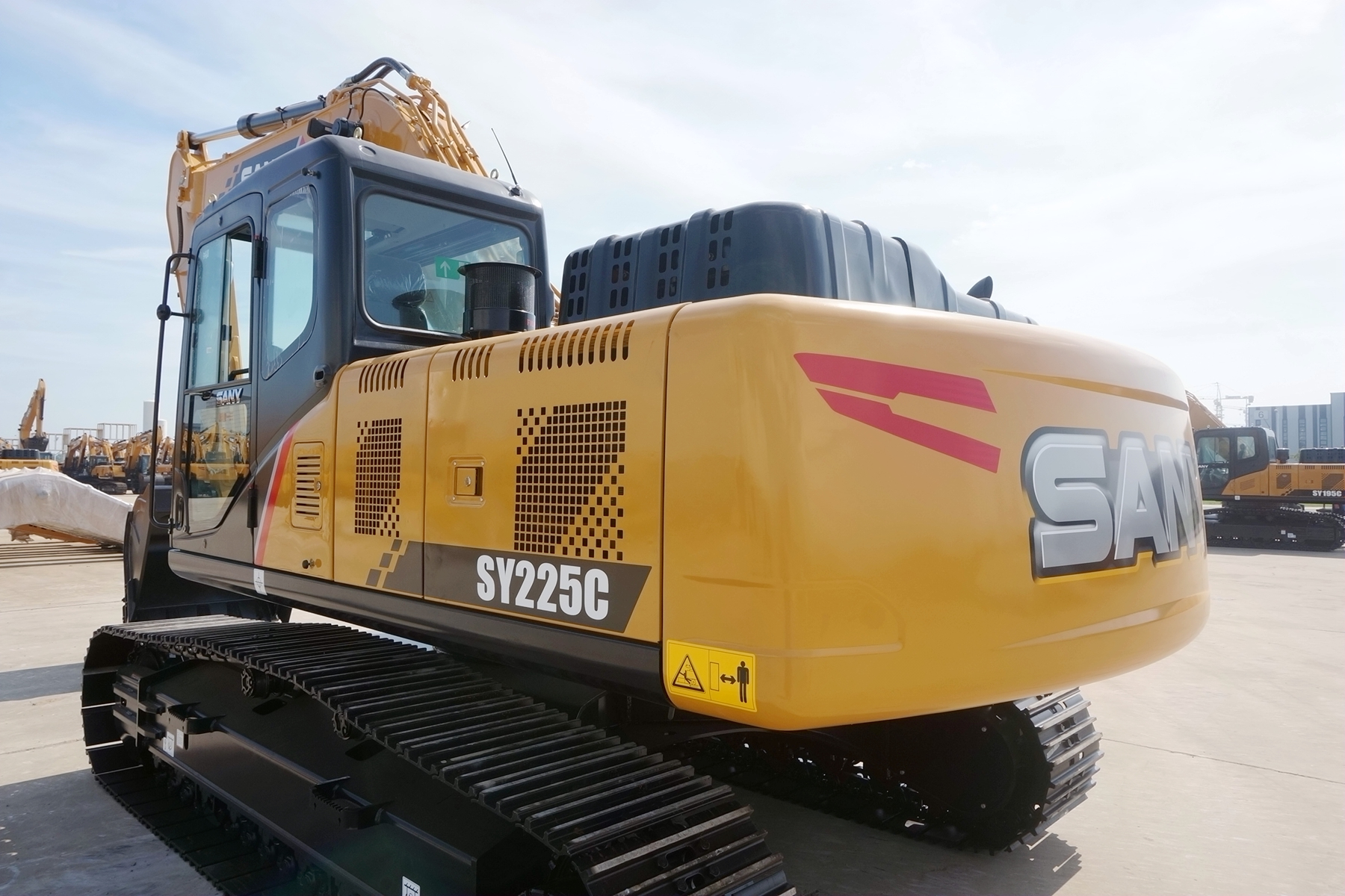 三一重工sy225c挖掘机