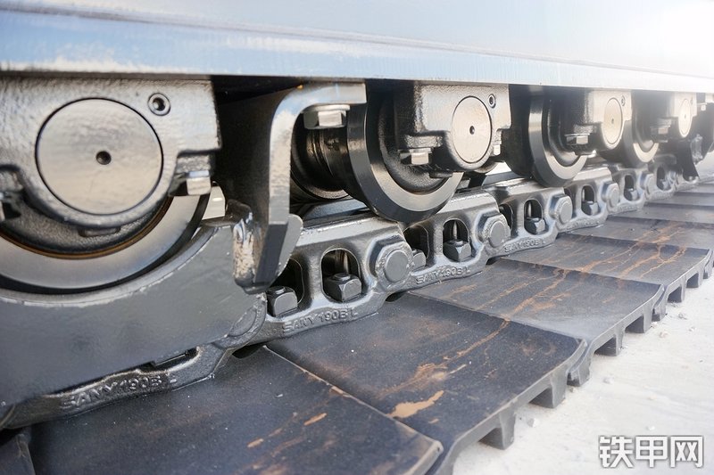 三一重工SY225C挖掘机局部