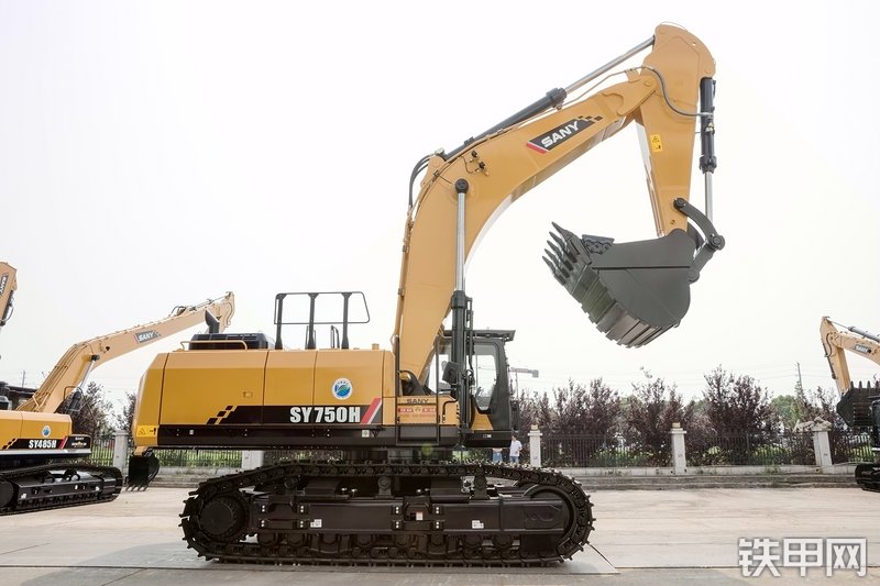 三一重工SY750H-松土器挖掘机整机外观