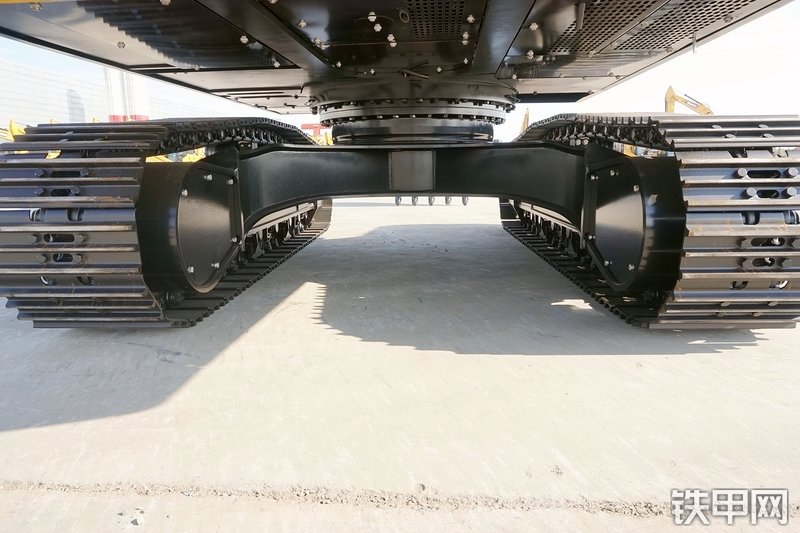 三一重工SY285C挖掘机局部