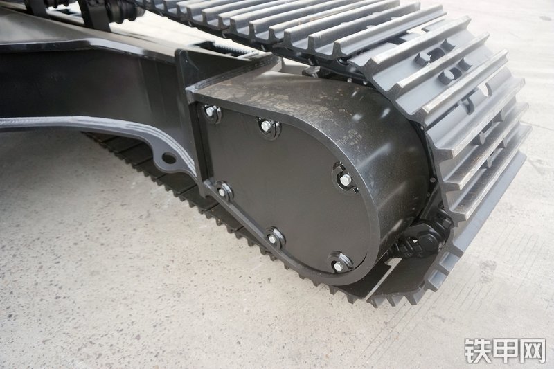 三一重工SY365H加长臂挖掘机局部