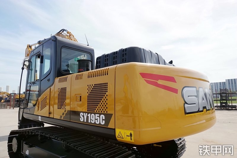 三一重工SY195C挖掘机整机外观