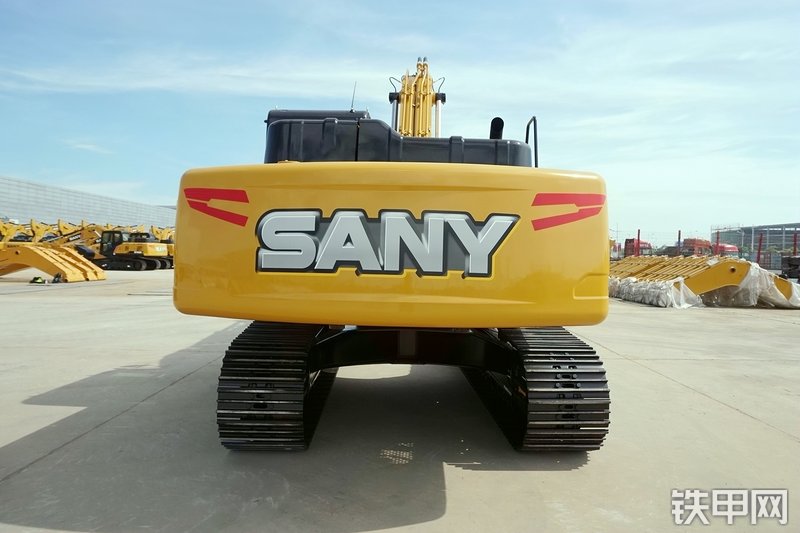 三一重工SY195C挖掘机整机外观