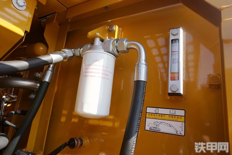 三一重工SY245H挖掘机局部