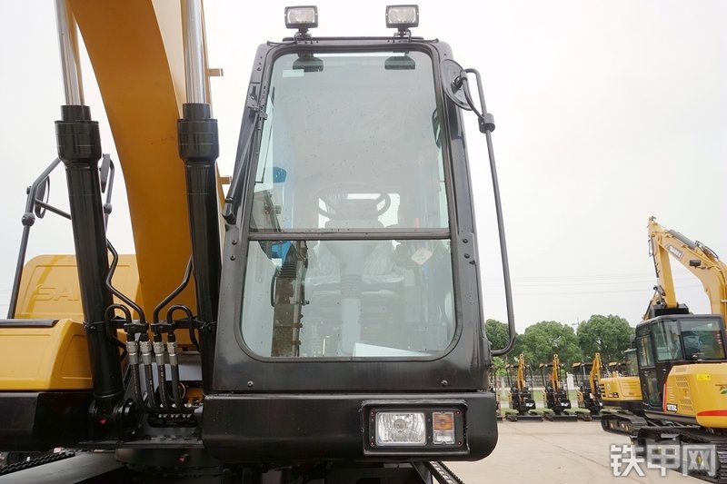 三一重工SY155W挖掘机局部