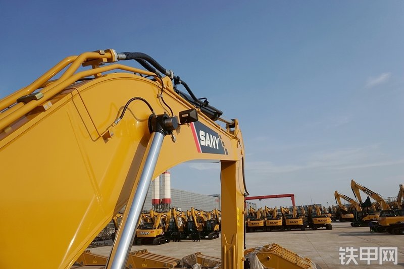 三一重工SY305H挖掘机局部