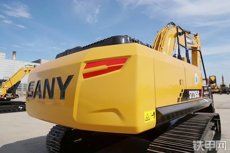 三一重工SY265C挖掘机整机外观
