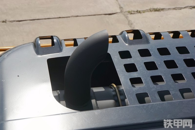 三一重工SY245H挖掘机局部