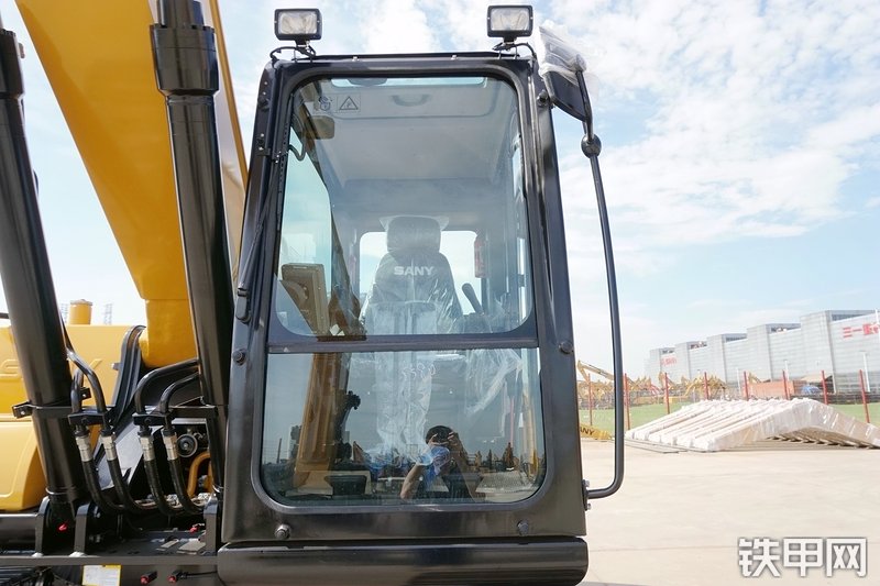 三一重工SY195C挖掘机局部