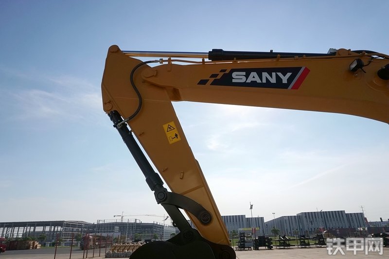 三一重工SY285C挖掘机局部