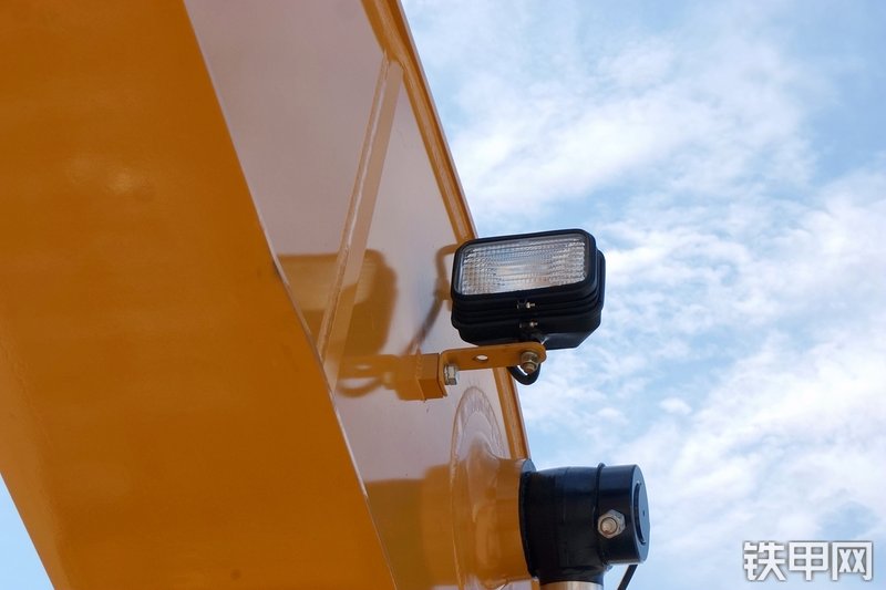 三一重工SY225C挖掘机局部