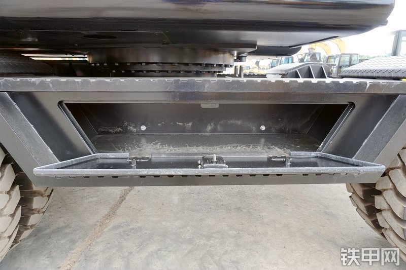 三一重工SY155W挖掘机局部