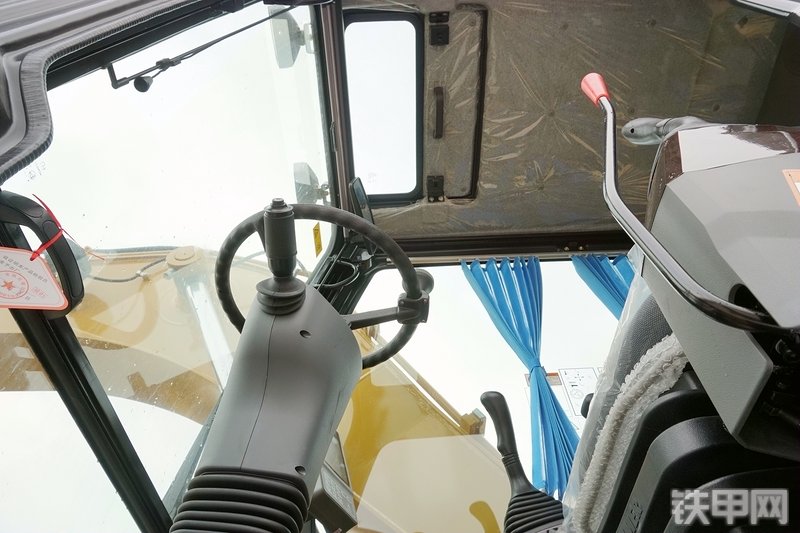 三一重工SY155W挖掘机局部