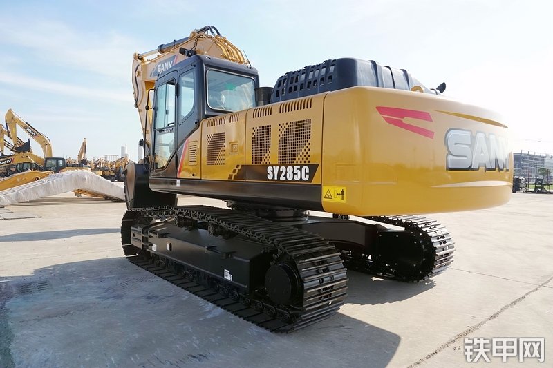 三一重工SY285C挖掘机整机外观