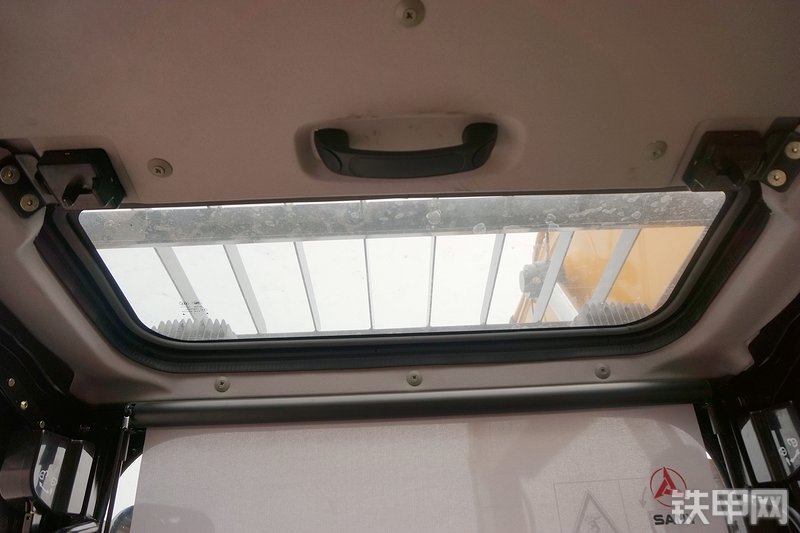 三一重工SY365H挖掘机局部