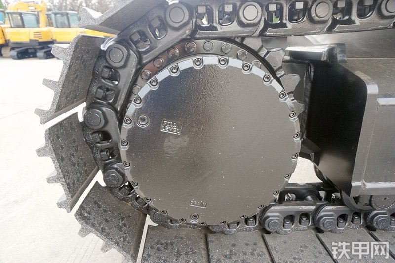 三一重工SY365H加长臂挖掘机局部