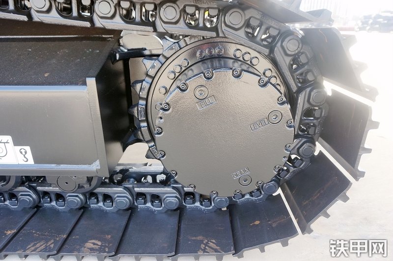 三一重工SY215CA加长臂挖掘机局部