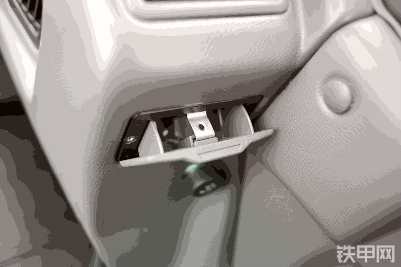 三一重工SY335H挖掘机局部