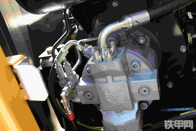 三一重工SY65C挖掘机局部