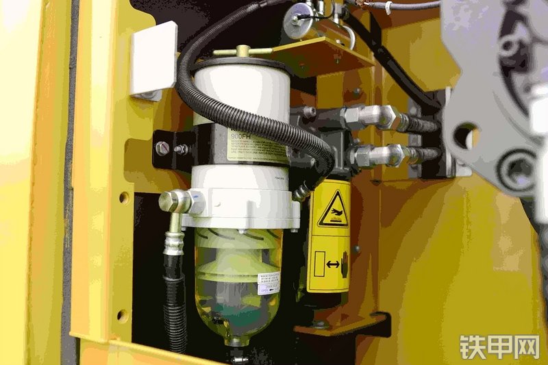 三一重工SY335H挖掘机局部