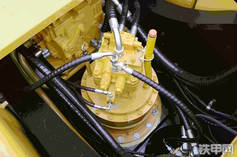 三一重工SY335H挖掘机局部