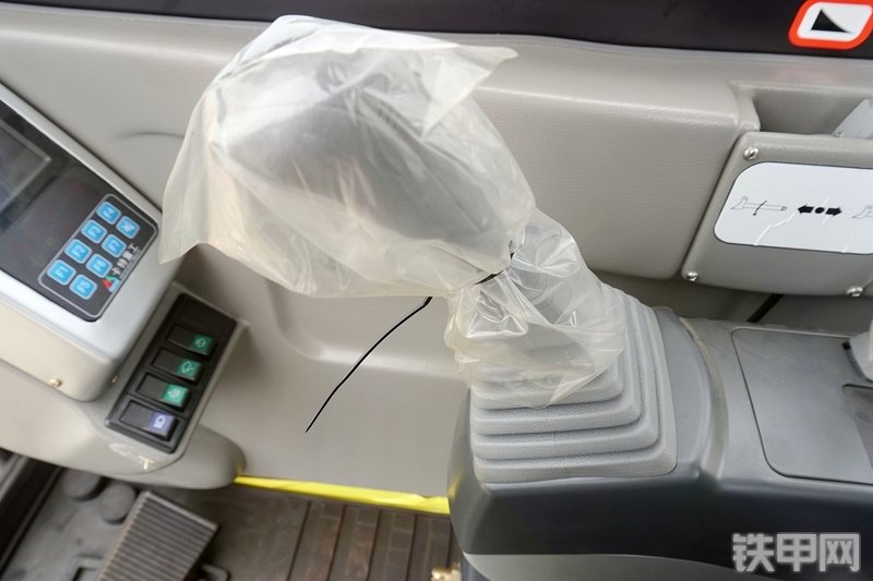 卡特重工CT60-8B挖掘机局部