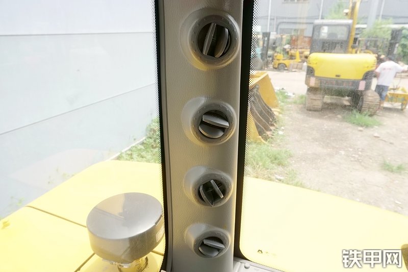 卡特重工CT60-8B挖掘机局部