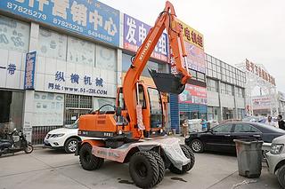 新源XY75W-9挖掘机整机外观