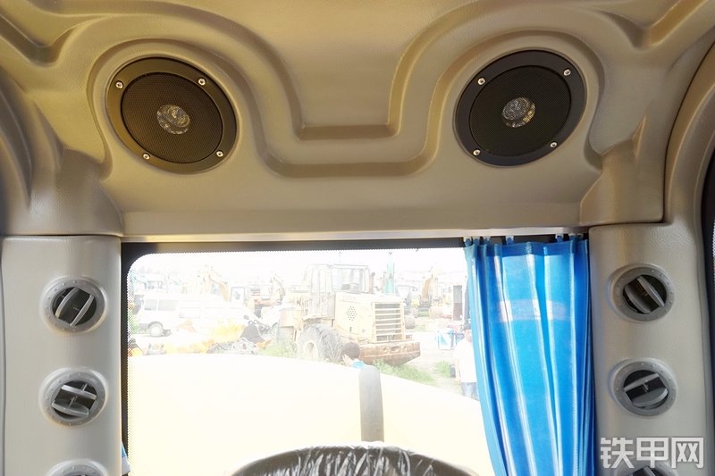 卡特重工CT85-8B挖掘机局部