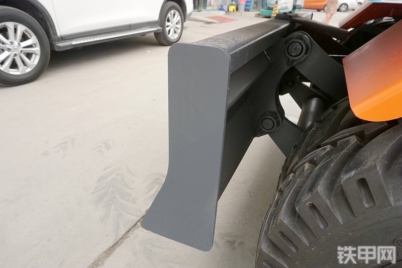 新源XY75W-9挖掘机局部