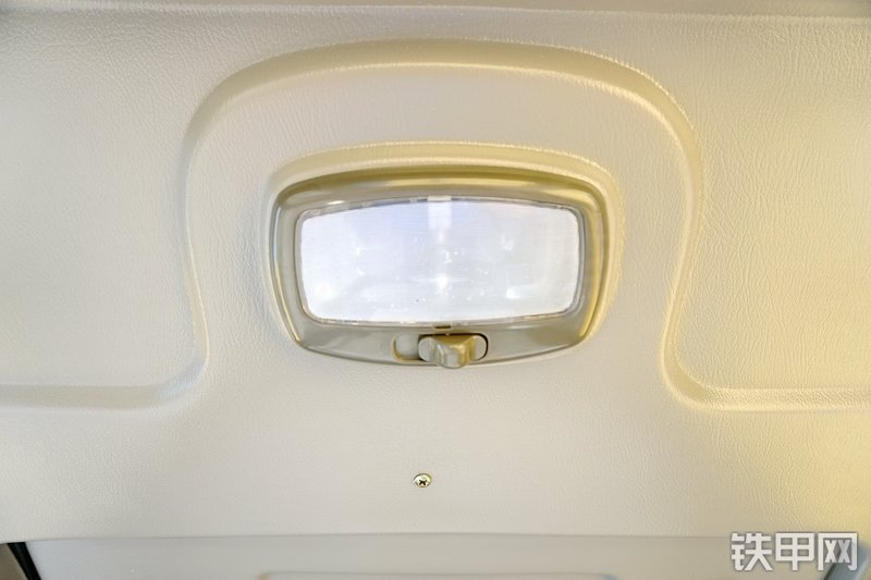 卡特重工CT85-8B挖掘机局部