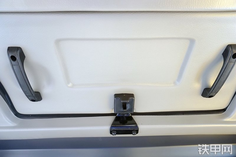 卡特重工CT60-8B挖掘机局部