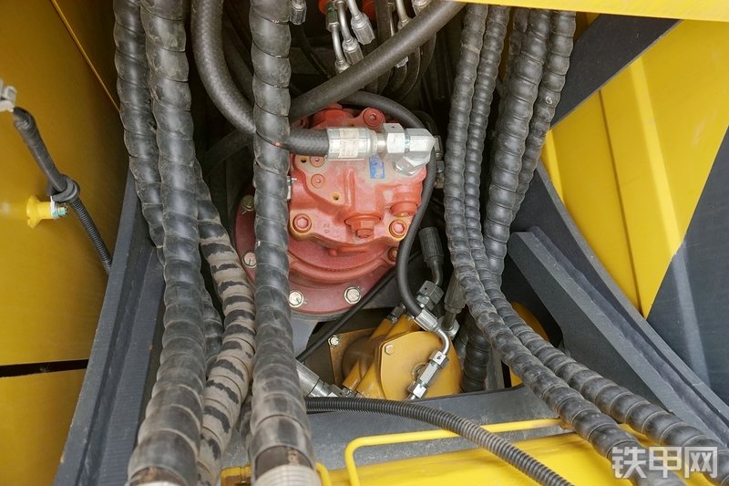 卡特重工CT85-8B挖掘机局部