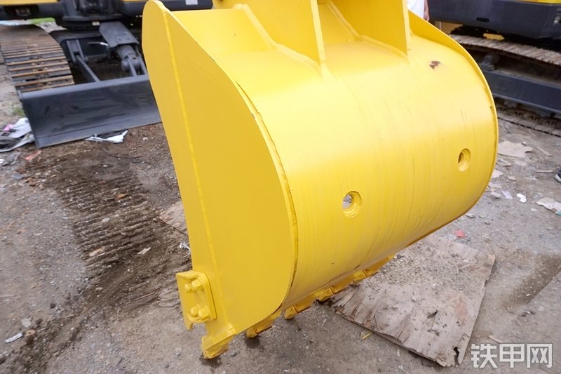 卡特重工CT85-8B挖掘机局部