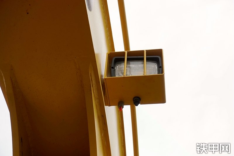 卡特重工CT85-8B挖掘机局部