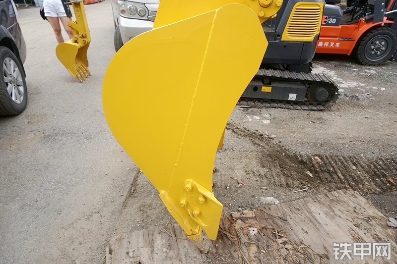 卡特重工CT85-8B挖掘机局部