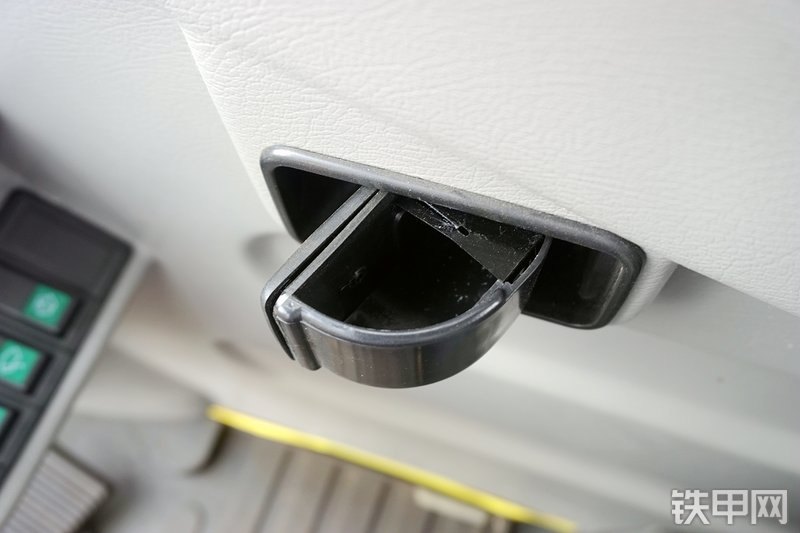 卡特重工CT85-8B挖掘机局部