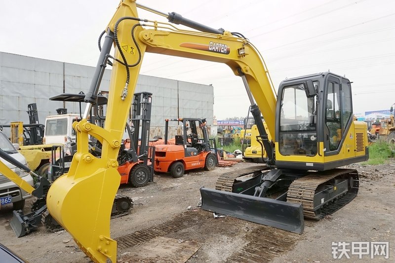 卡特重工CT85-8B挖掘机整机外观