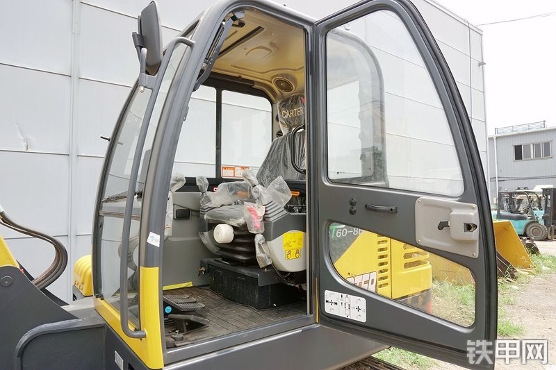 卡特重工CT60-8B挖掘机局部