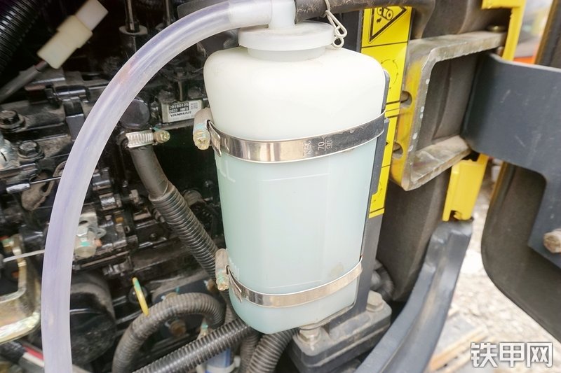 卡特重工CT16-9B挖掘机局部