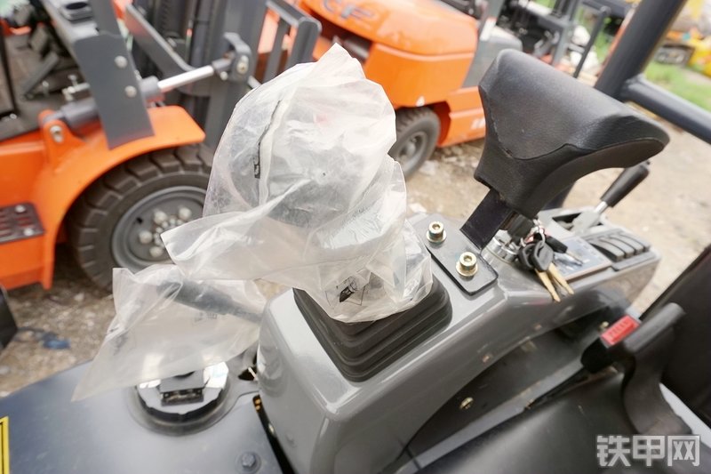 卡特重工CT16-9B挖掘机局部