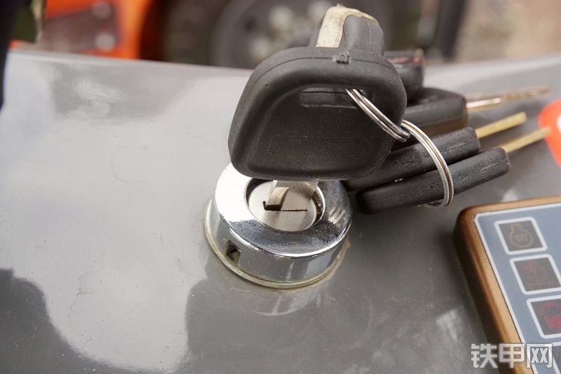 卡特重工CT16-9B挖掘机局部